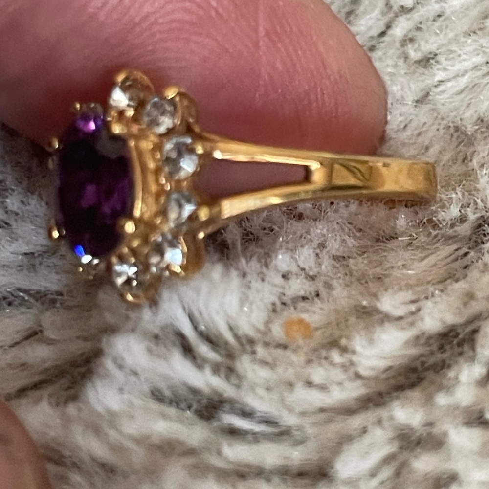 Amethyst and Crystal - Picture 4 of 16